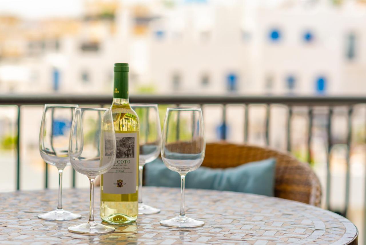 Duquesa Port Retreat Apartman Manilva Kültér fotó