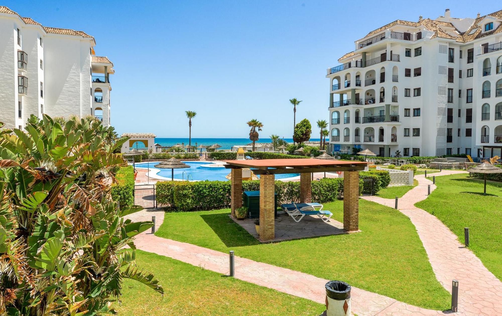 Duquesa Port Retreat Apartman Manilva Kültér fotó
